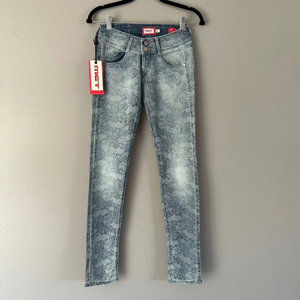 MET in Jeans Floral Blue Print Super Low Rise Italian Skinny Jeans | Medium Wash